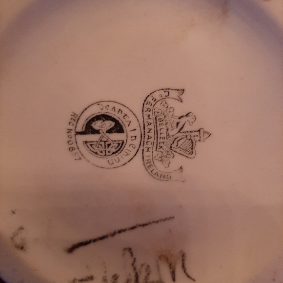 Antique Belleek Tripple Bud Thistle Form Vase - Picture 8 of 8